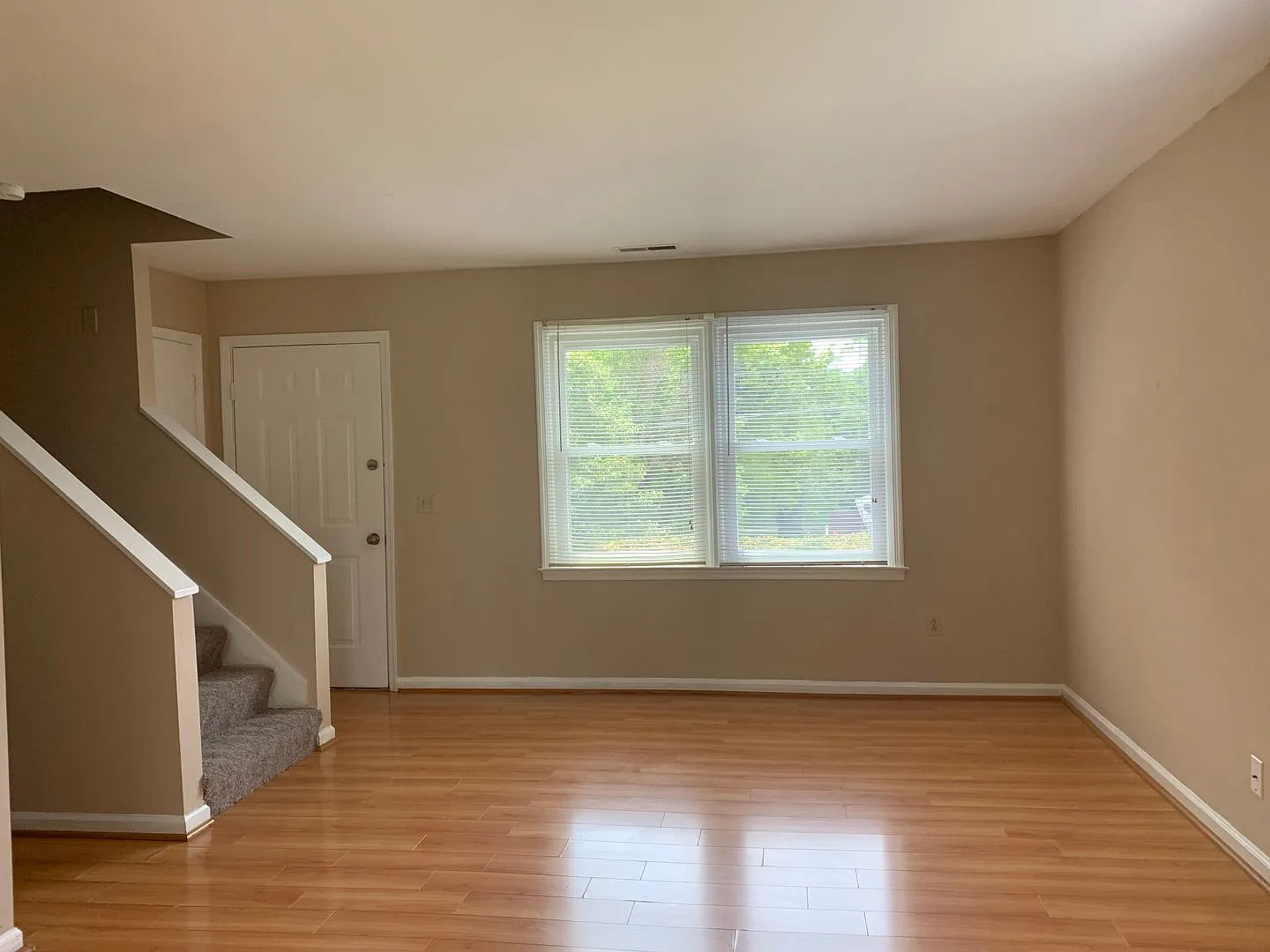 2 Bedroom 1.5 Bath Duplex — Photo 2
