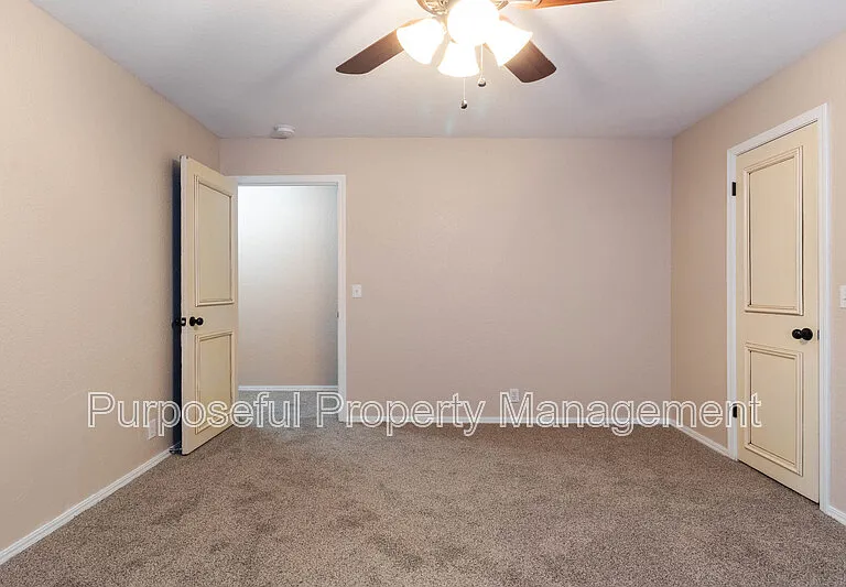 9204 Aaron Dr — Photo 24