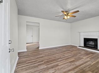 2040 Carneal Ln, Oak Grove, KY 42262