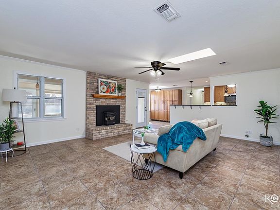 5th image of 2713 Briargrove Ln