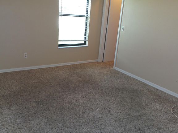4th image of 1217 SW Fletcher Ln