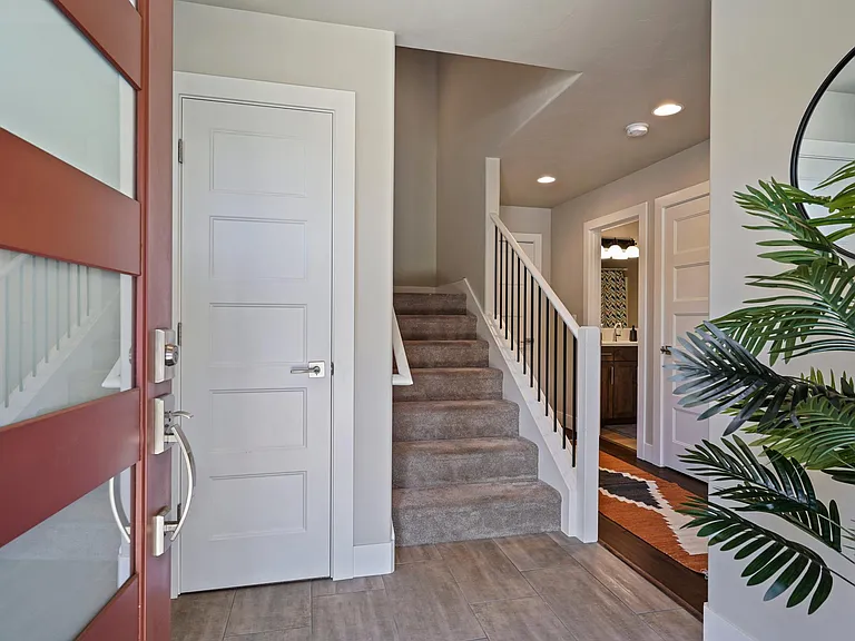 61570 SW Blakely Rd — Photo 5