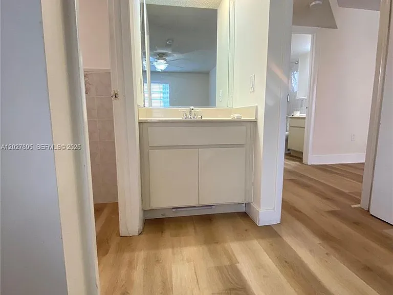 2212 W 74th St #101-28 — Photo 26