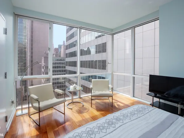 60 East 55th Street image 20 of 28