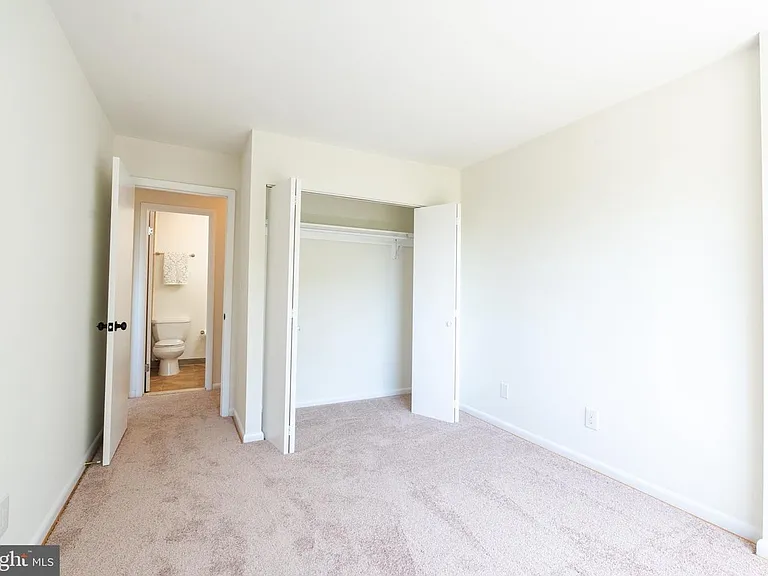 6441 Richmond Hwy #303 — Photo 12