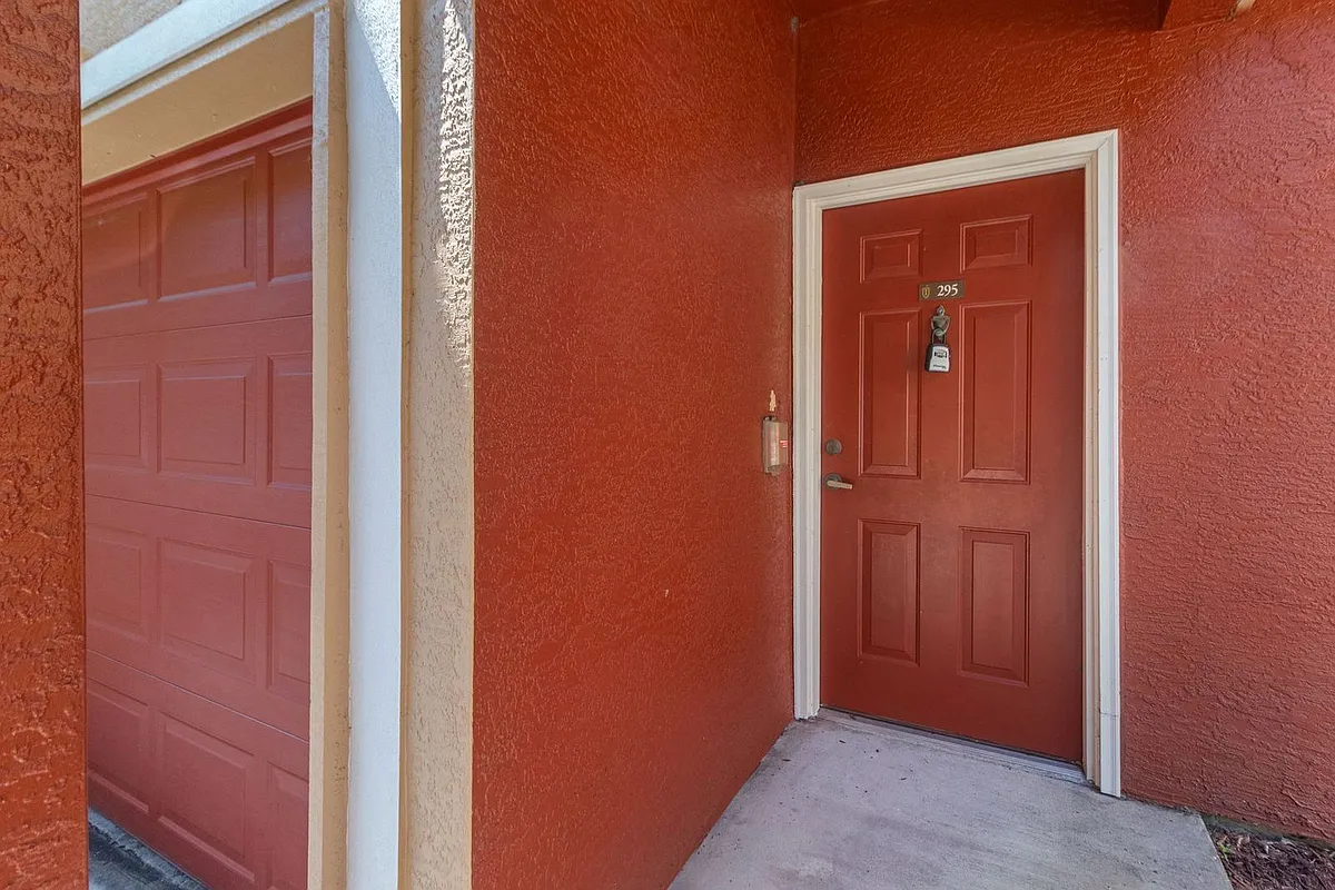 Building Photo - 2152 Portofino Pl #295