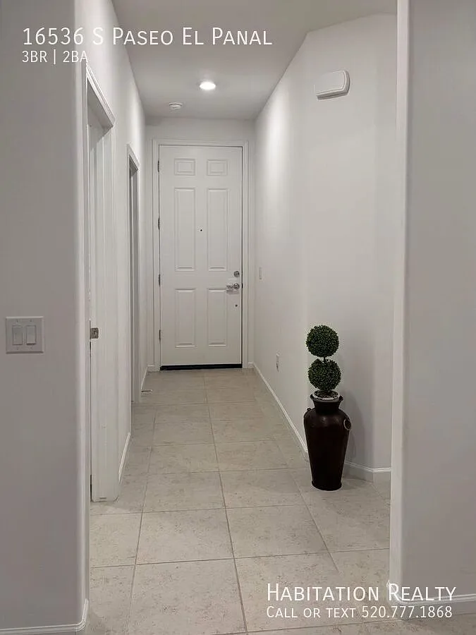 Wonderfully Efficient Newer 3bd/2ba House For Rent in Rancho Sahuarita — Photo 3