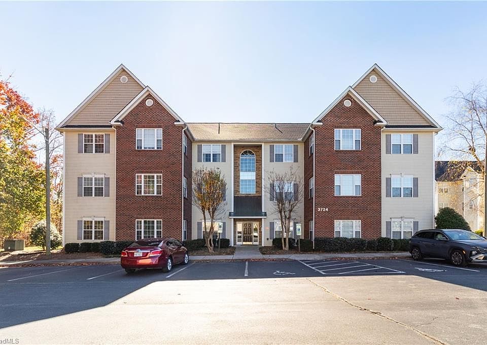 1st image of 3724 Spanish Peak Dr APT 2B