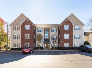 3724 Spanish Peak Dr APT 2B, High Pt, NC 27265