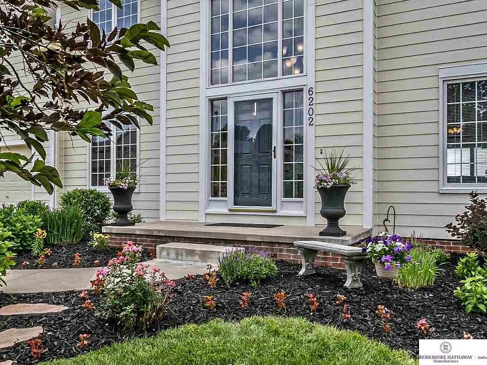 1st image of 6202 S 182nd Ave