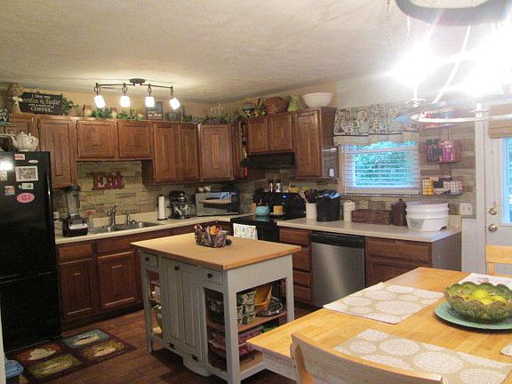 2nd image of 333 Orchard Wood Dr