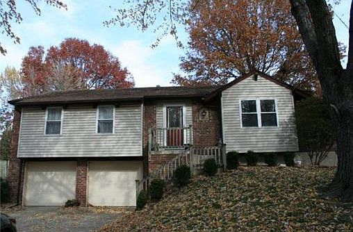 1st image of 2813 NW Kingsridge Dr