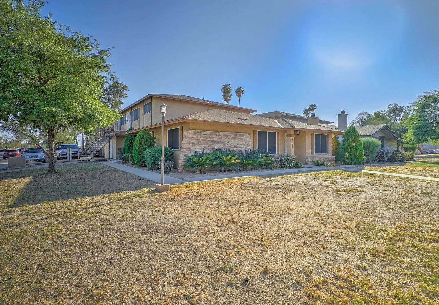 3 bed, 2.0 bath, 1152 sqft, $1,600 — Photo 2