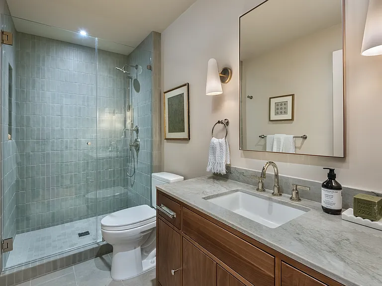 18492 White Oak Dr — Photo 8