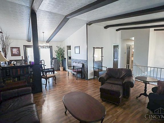 3rd image of 5644 Valley Forge Dr