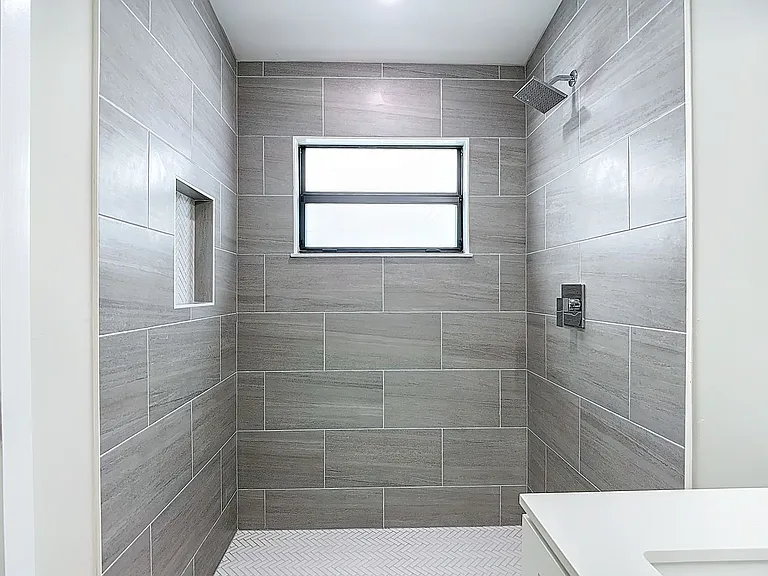 2505 Storter Ave — Photo 35