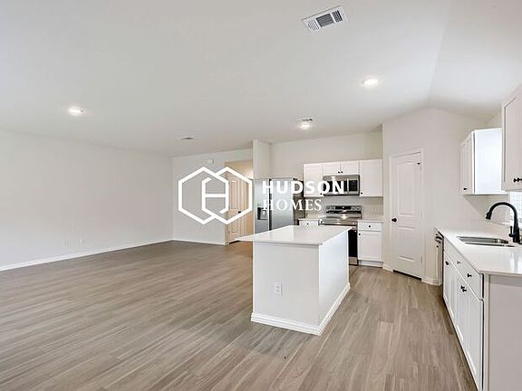 4th image of 3817 Poteet Ct