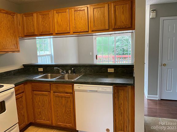 5th image of 3643 Dashiel Dr