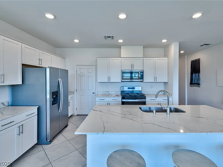 9316 Wildcat Peak St — Photo 4