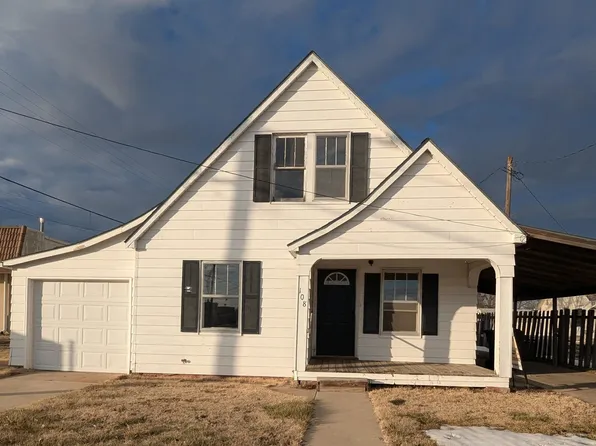 108 E 1st St, Hillsboro, KS 67063