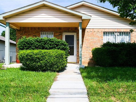 2nd image of 1826 N Masters Dr