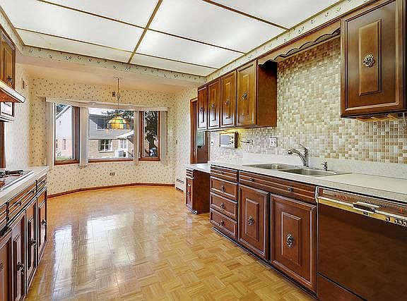 4th image of 3024 White Pine Dr