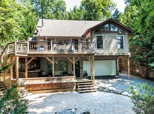 180 E Cove Dr, Six Mile, SC 29682