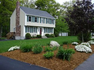 14 Centerville Ln, Bellingham, MA 02019