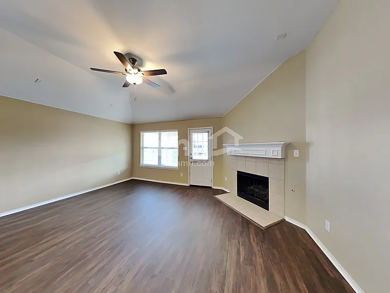 15500 Yarberry Dr — Photo 8