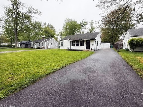 2nd image of 4887 Marigold Rd