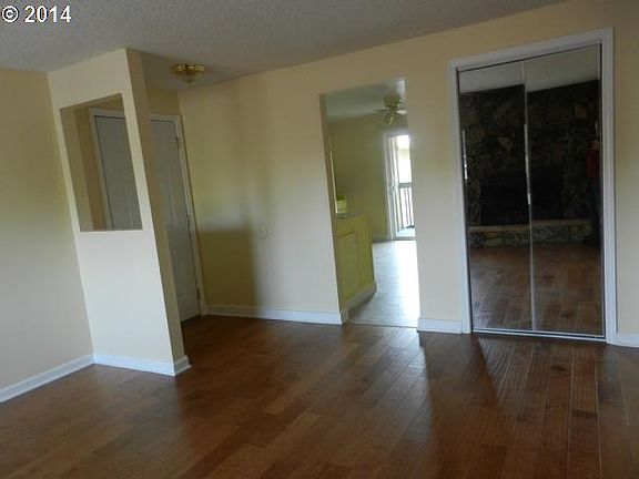 5th image of 5417 NE 34th St APT B