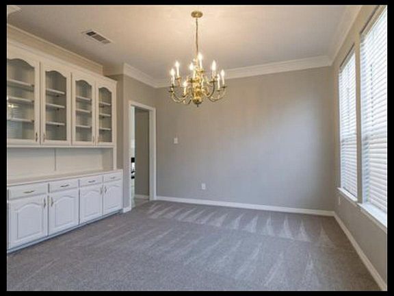 4th image of 6709 Meade Dr