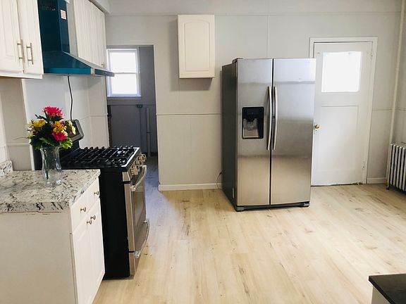 4th image of 24 Pace St #24