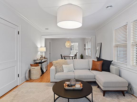 4th image of 3413 Girard Ave S #2