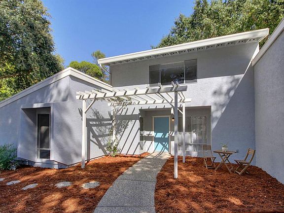 3rd image of 2112 Benicia Ct