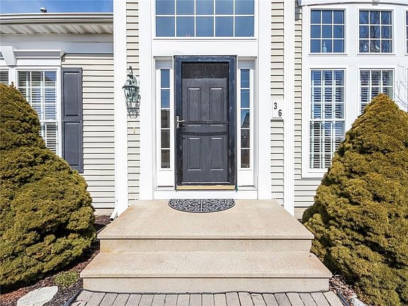 4th image of 36 Schooner Cove Ln