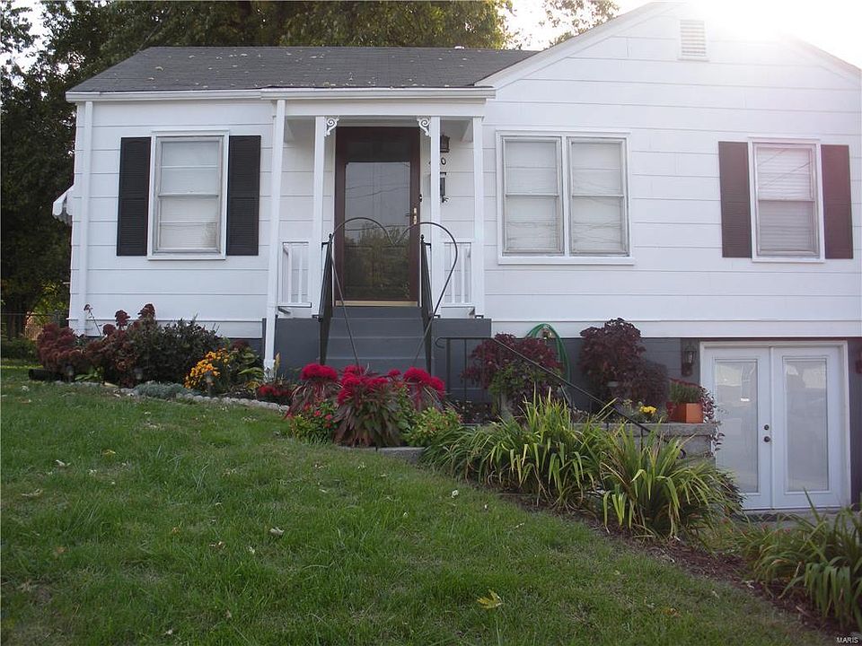 1st image of 260 Saint Catherine St