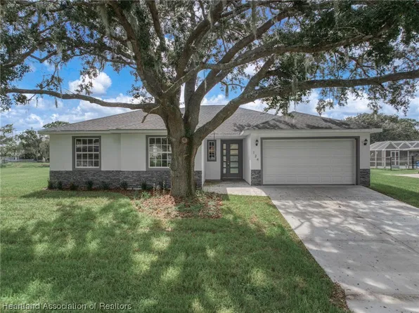 124 Oak Knolls Cir, Sebring, FL 33870