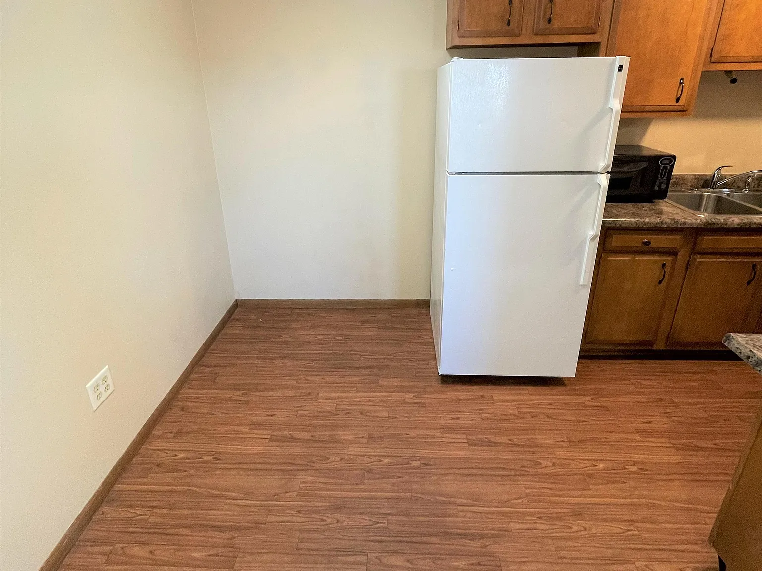 505 S Washington St - 14 Plex (Doeden Bldg) - 12 — Photo 4