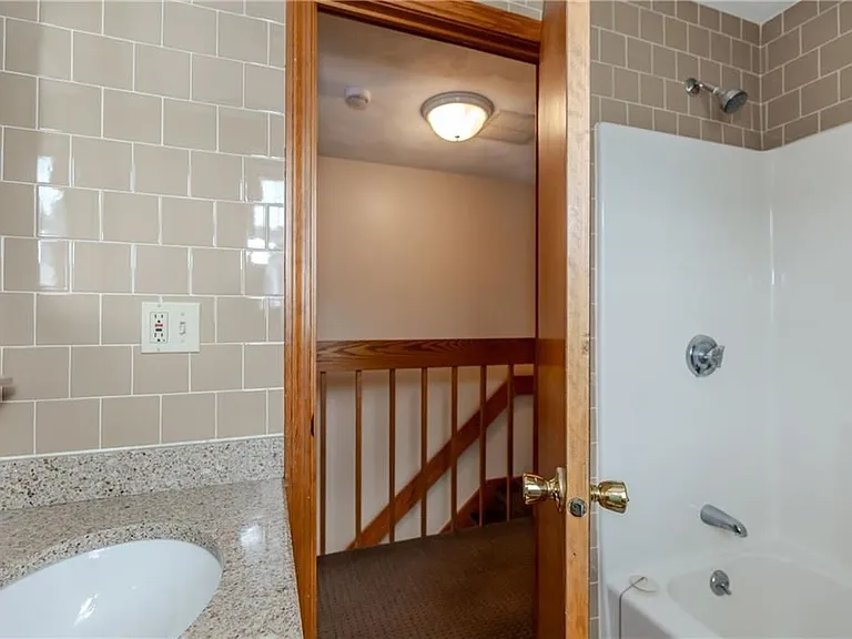 53 Hazael St — Photo 10