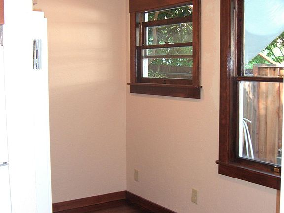 2nd image of 274 S Pastoria Ave