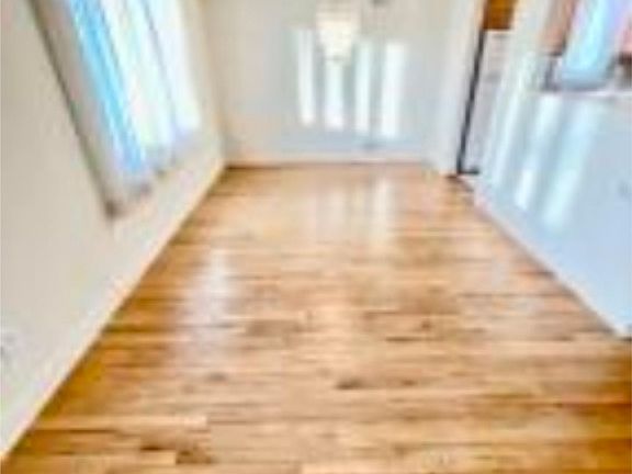 5th image of 155 Woodbine Ave #2