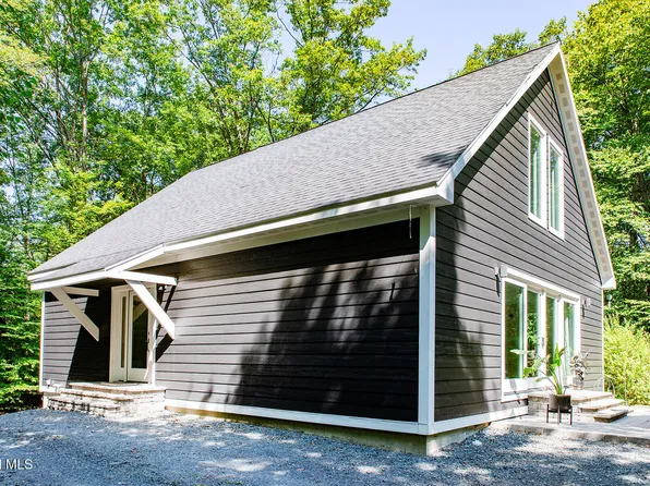 46 Rt 236, Halfmoon, NY 12065