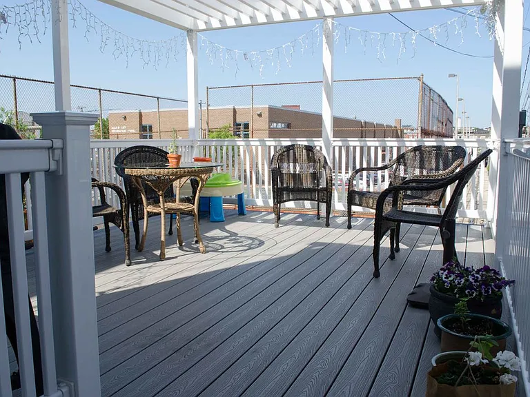 1604 Johnson St — Photo 11