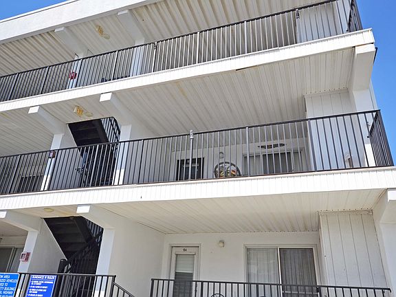 3rd image of 11905 Assawoman Dr Unit 204