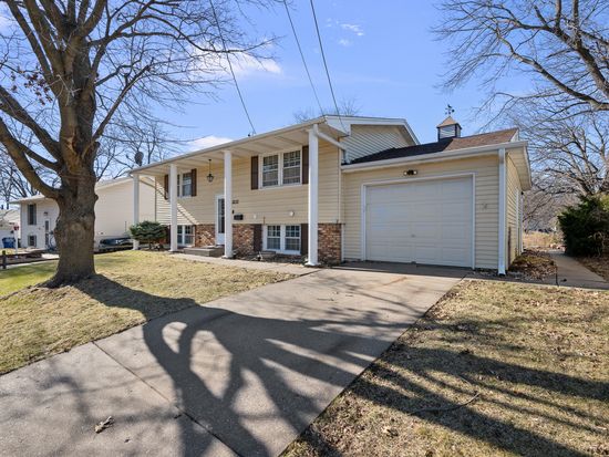 3232 W 13th St, Davenport, IA 52804