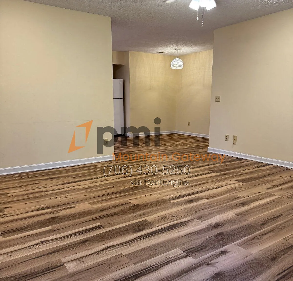 2 bed, 1.5 bath, 961 sqft, $980 — Photo 2