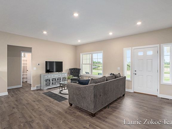 4th image of 268 Plum Ln