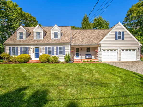 46 Oak Street, Cotuit, MA 02635