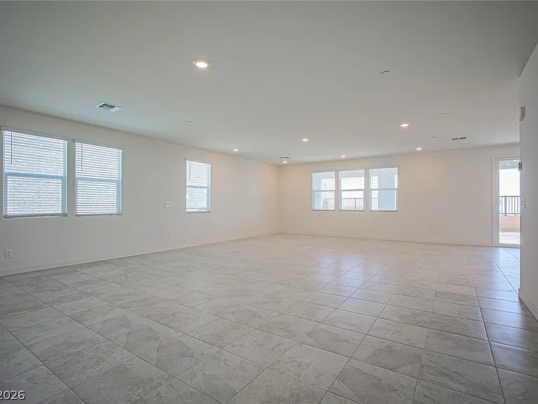 5644 Hill Spire St — Photo 8
